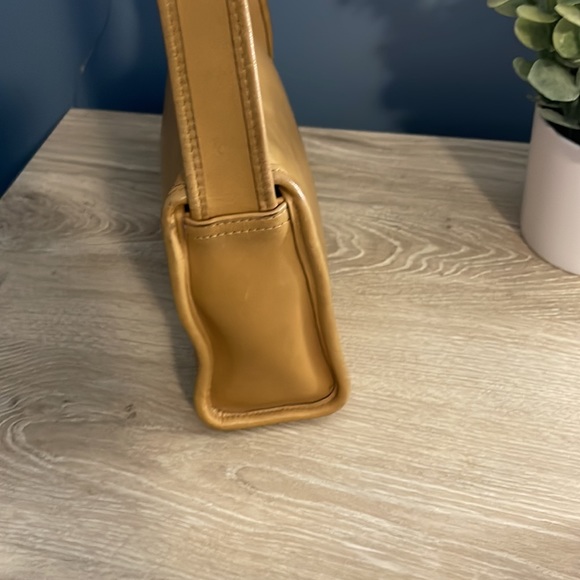 Coach Vintage Camel Legacy Shoulder Bag - Picture 7 of 12